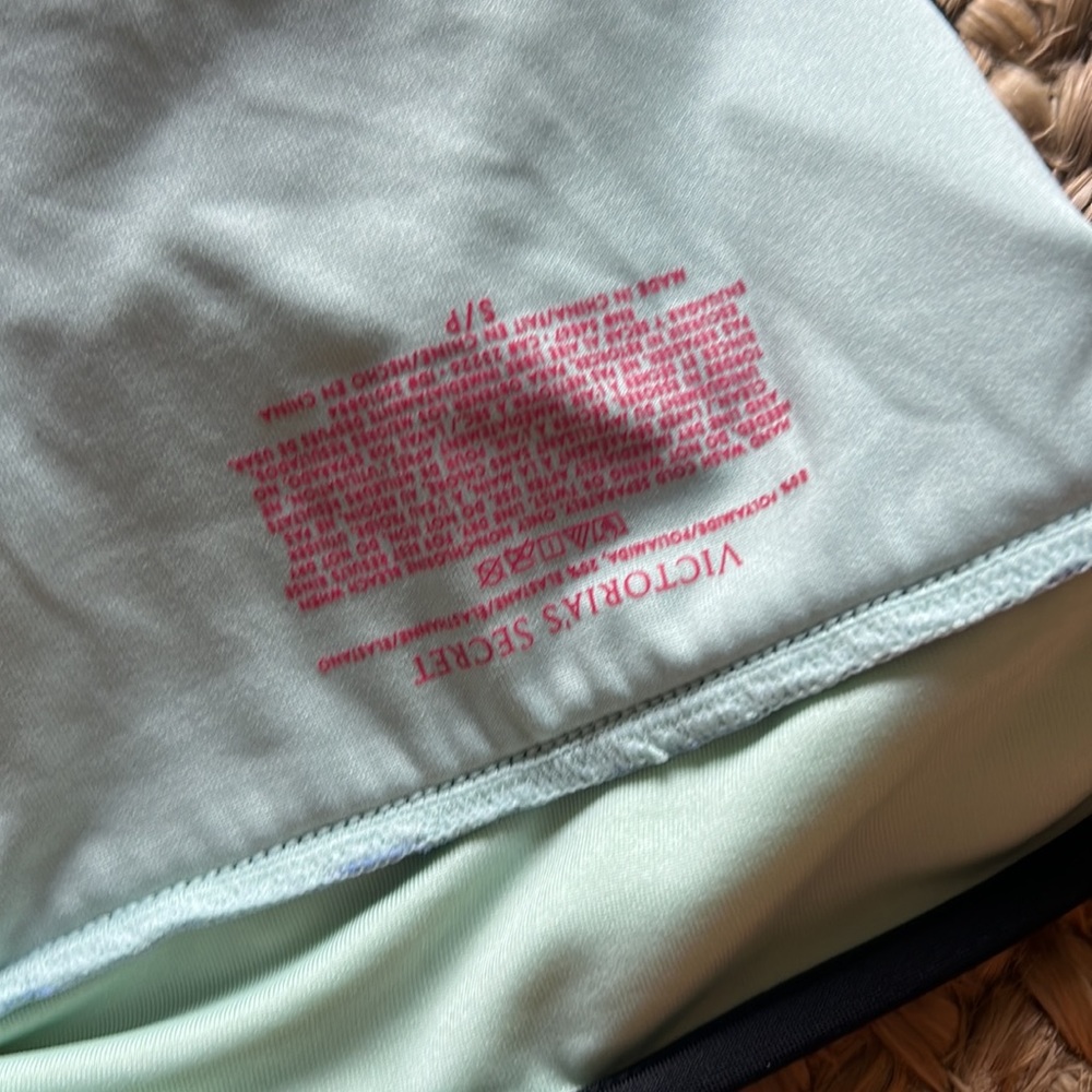 Victoria Secret Brazilian bikini bottom - Picture 3 of 4